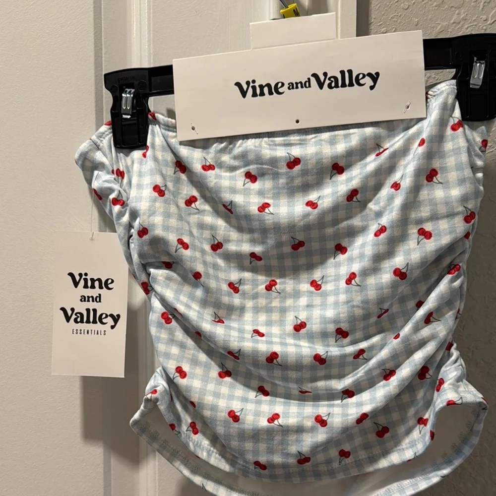 Cherry Print Tank Top - Picture 3 of 4